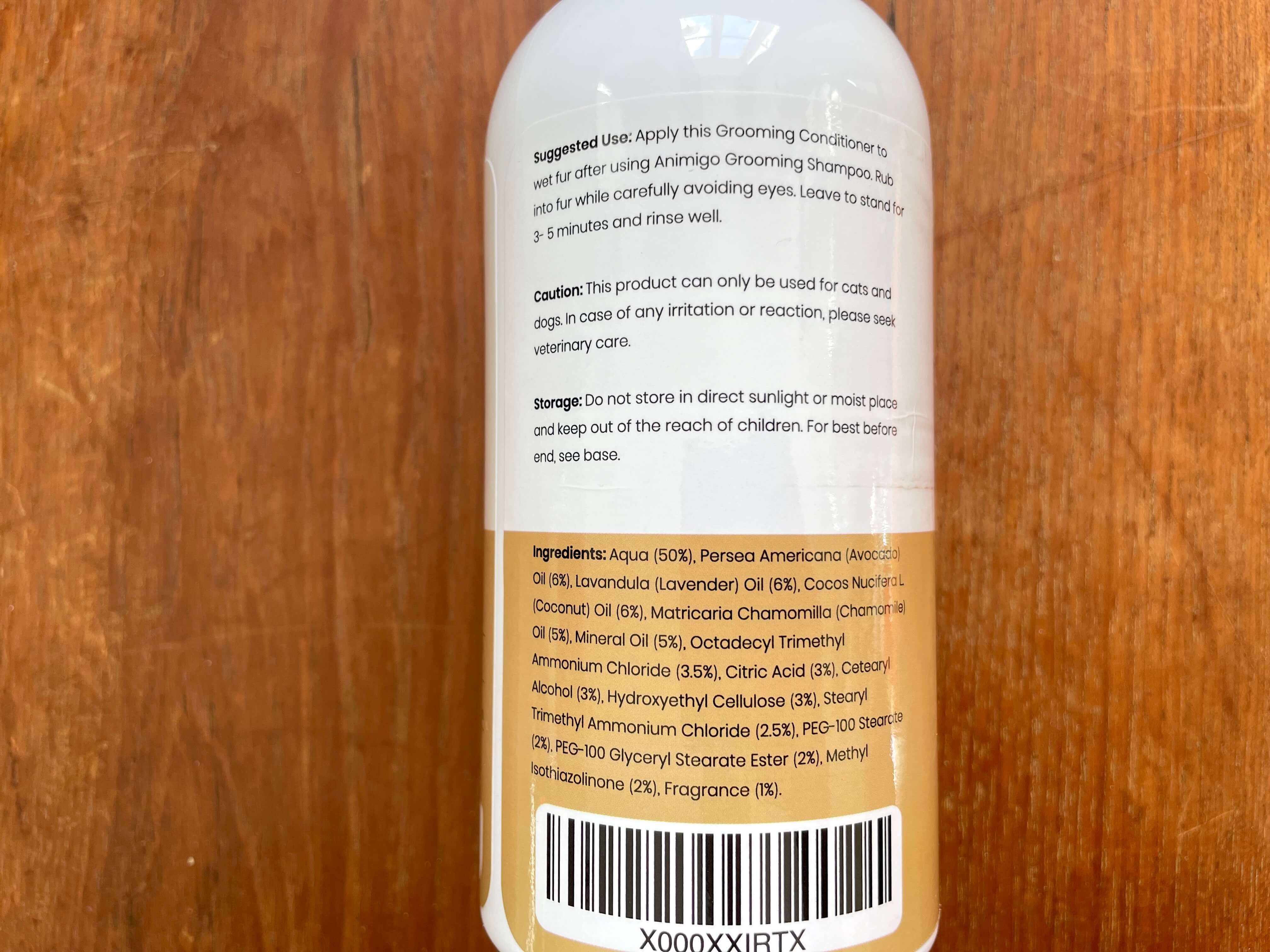 Bagside af grooming conditioner fra Animigo