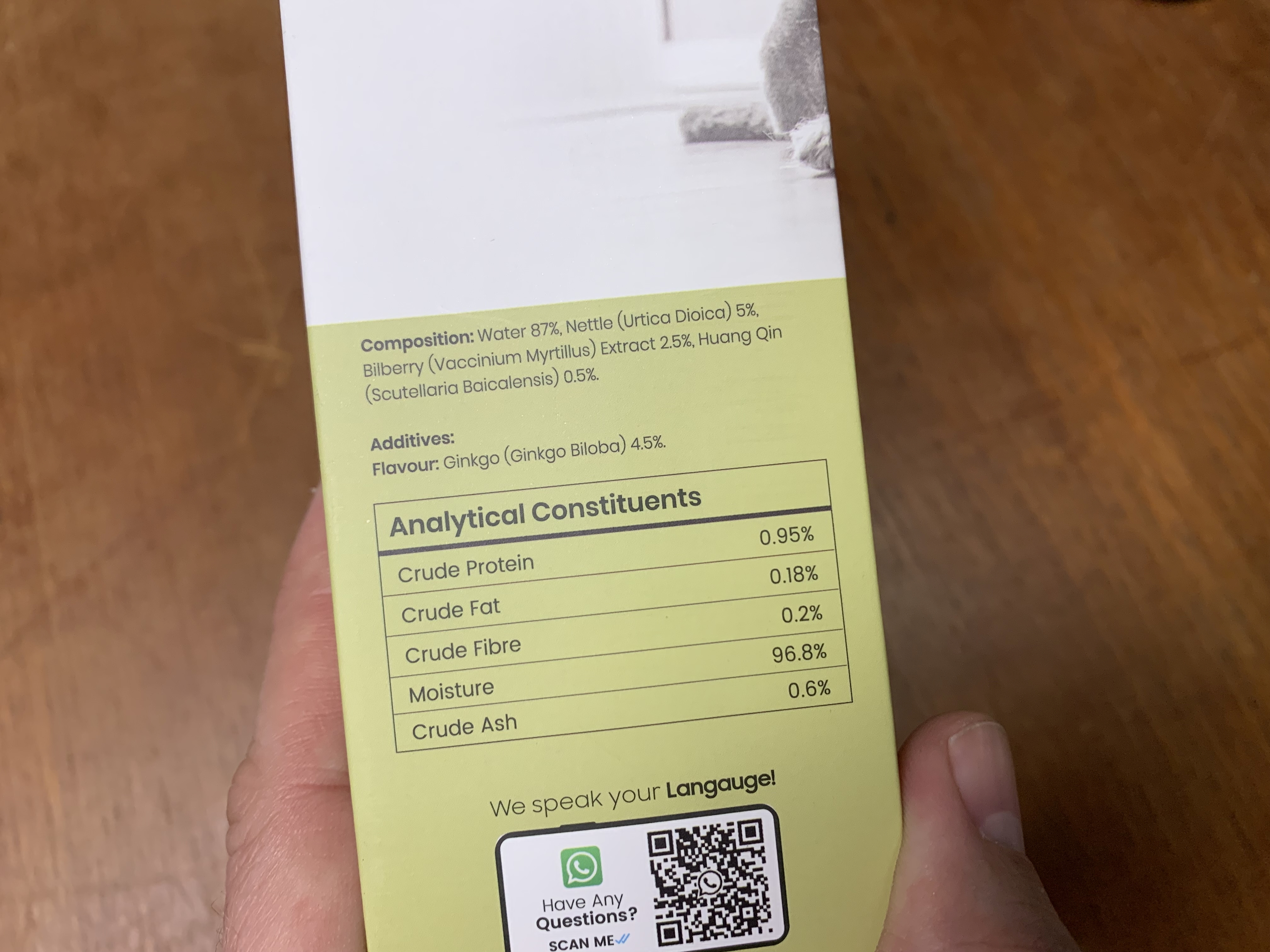 Ingredienslisten til Itch Relief på bagsiden af emballagen