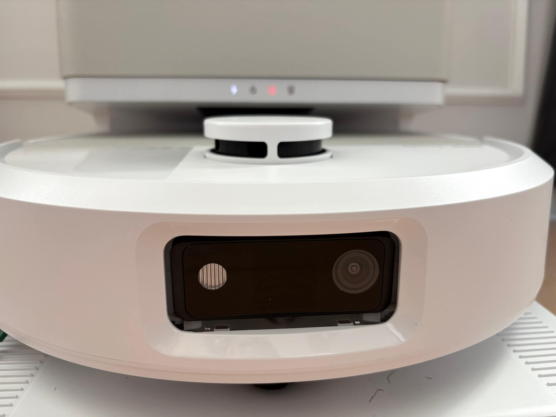 Kamera på iRobot Roomba Plus 505 Combo-robot + AutoWash-dock robotstøvsuger